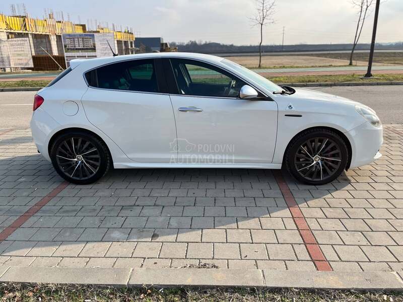 Alfa Romeo Giulietta 