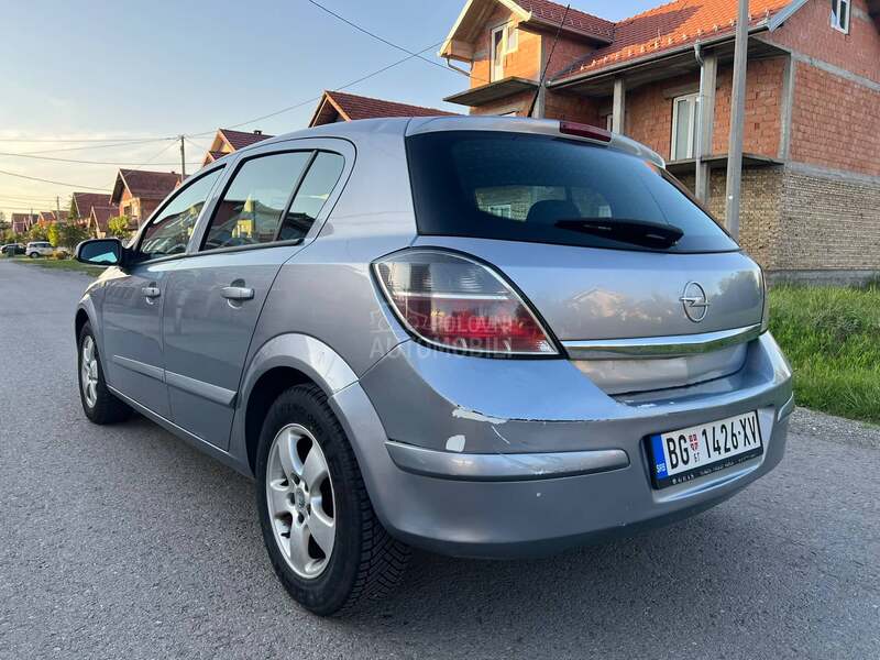 Opel Astra H 1.4