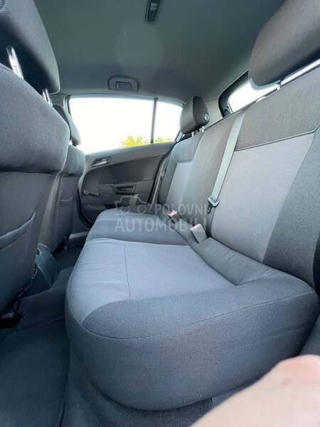 Opel Astra H 1.4