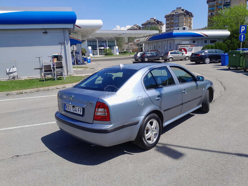 Škoda Octavia 2.0 DESNI VOLAN