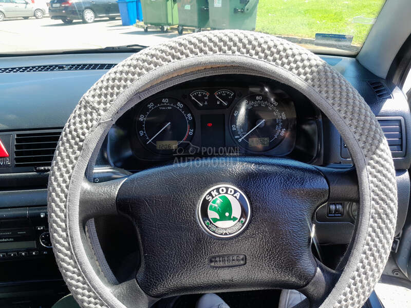 Škoda Octavia 2.0 DESNI VOLAN