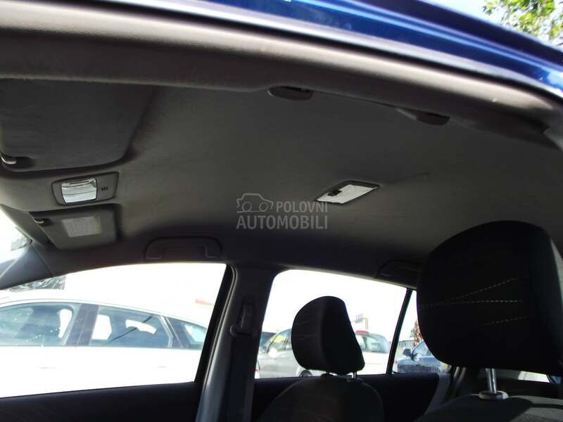 Toyota Yaris 1.0 B NOV