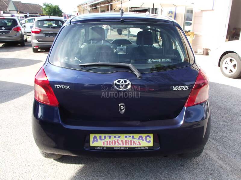 Toyota Yaris 1.0 B NOV