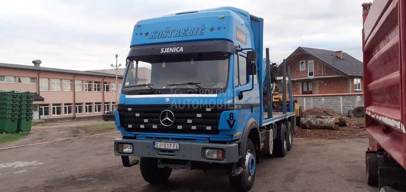 Mercedes Benz 2635