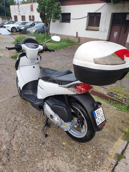 Aprilia Scarabeo 200i