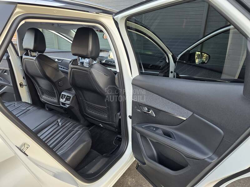 Peugeot 3008 1.6HDI ALLURE