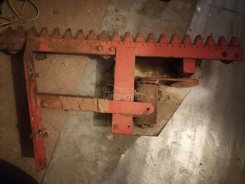 New Holland sto za uljanu repicu 3.9m