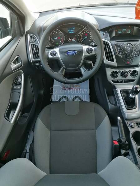 Ford Focus 1.0i TREND CH