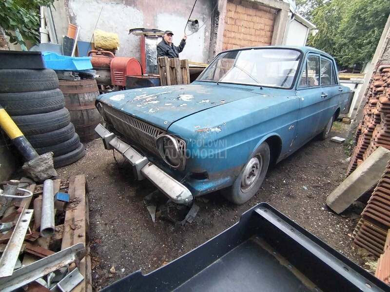 Ford Taunus 12M