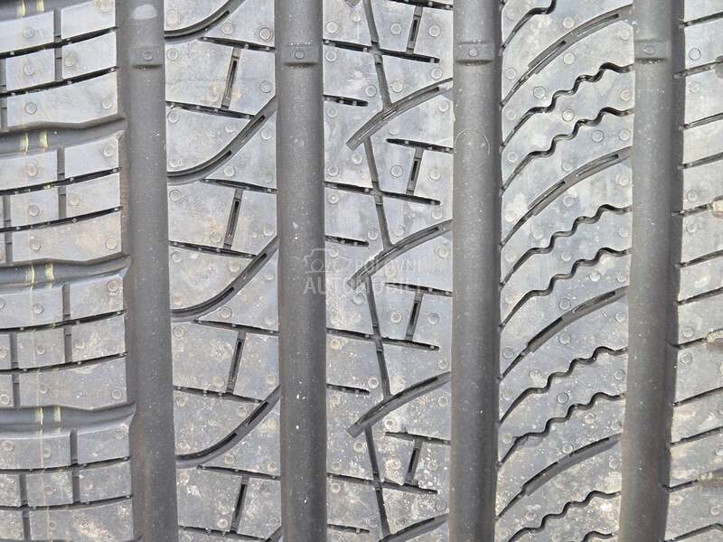 Pirelli 235/50 R20 Letnja