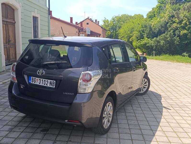 Toyota Verso 