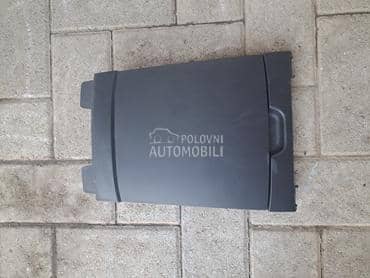 Polica sa slike za Opel Agila od 2008. do 2014. god.