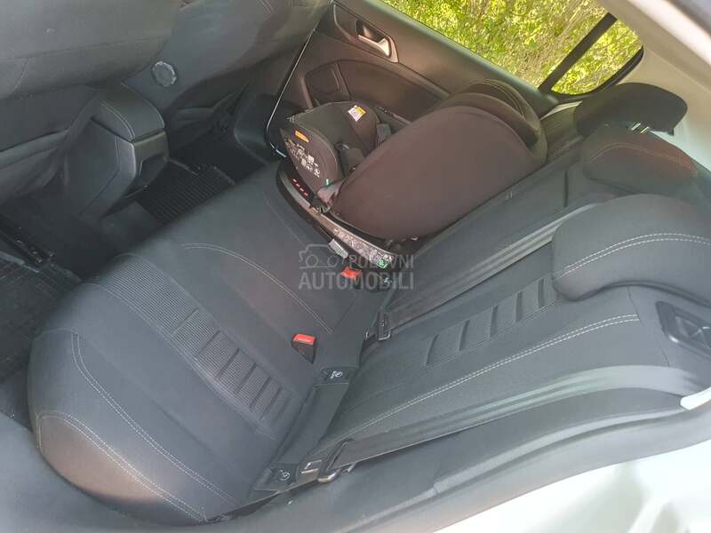 Peugeot 308 1.5 hdi