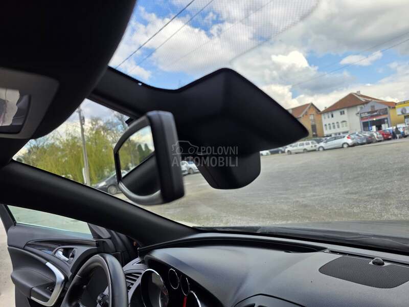 Opel Insignia 2.0 CDTI N.A.V.I