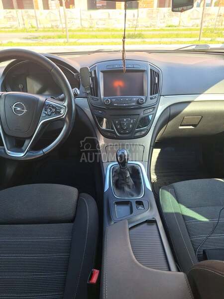 Opel Insignia 1.6