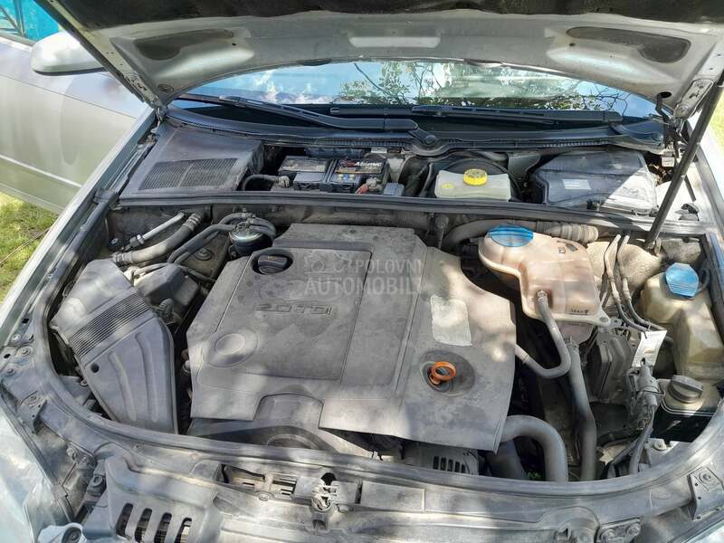 Audi A4 2.0 tdi S line
