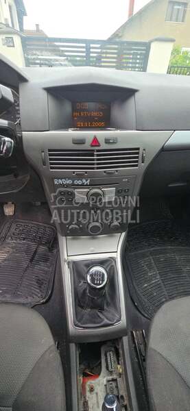 Opel Astra H 1.3 66kw 2006. god. -  kompletan auto u delovima