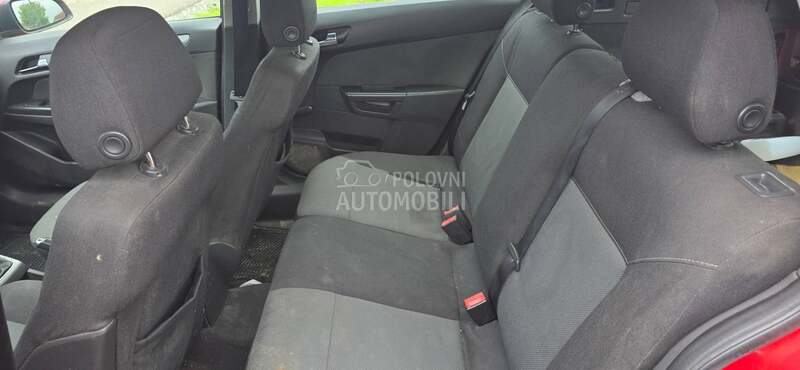 Opel Astra H 1.3 66kw 2006. god. -  kompletan auto u delovima