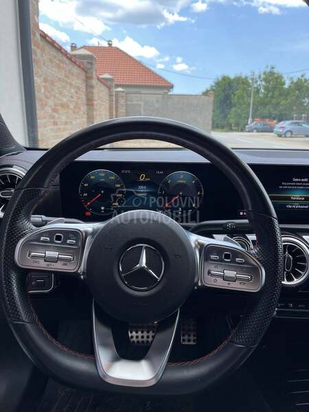 Mercedes Benz CLA 220 Shooting Brake 220