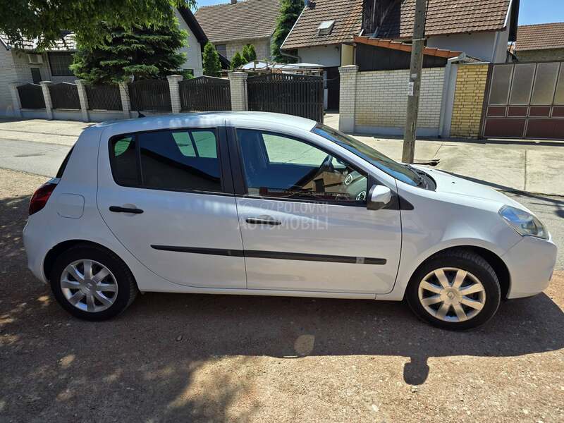 Renault Clio 1,2 Tce night day