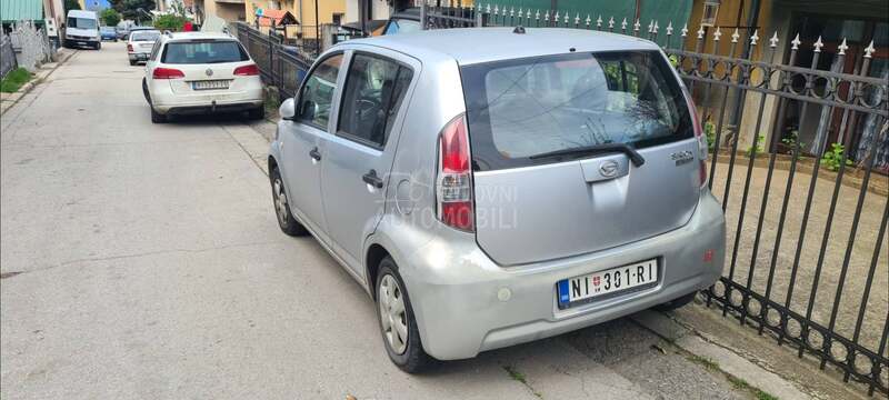 Daihatsu Sirion 1.0i
