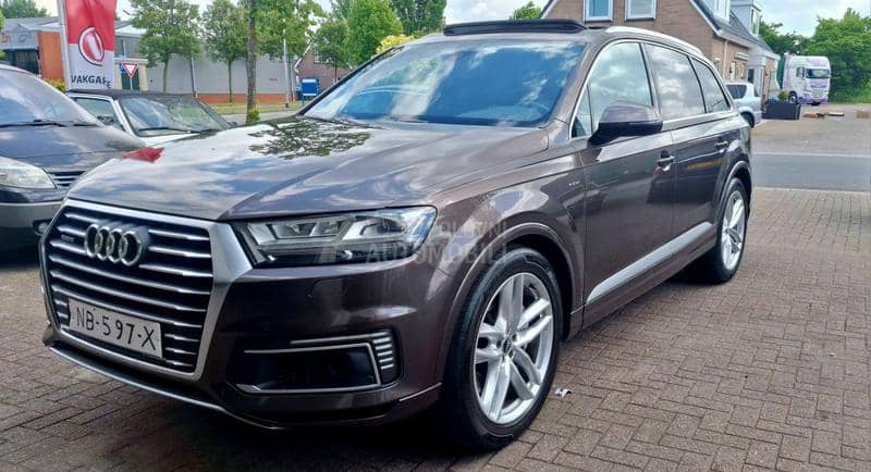 Audi Q7 3.0tdi  E -tron