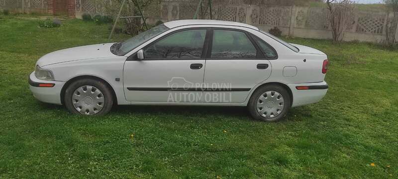 Volvo S40 