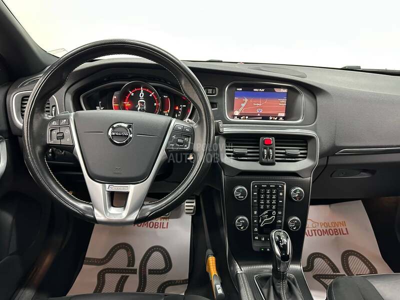 Volvo V40 D3 R-Design AUT PAN