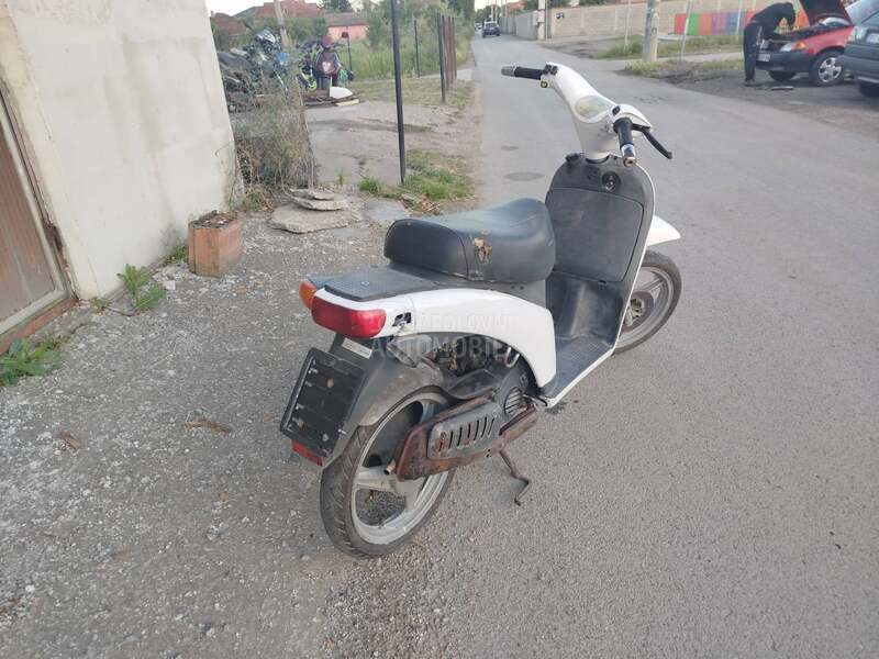 Piaggio Free