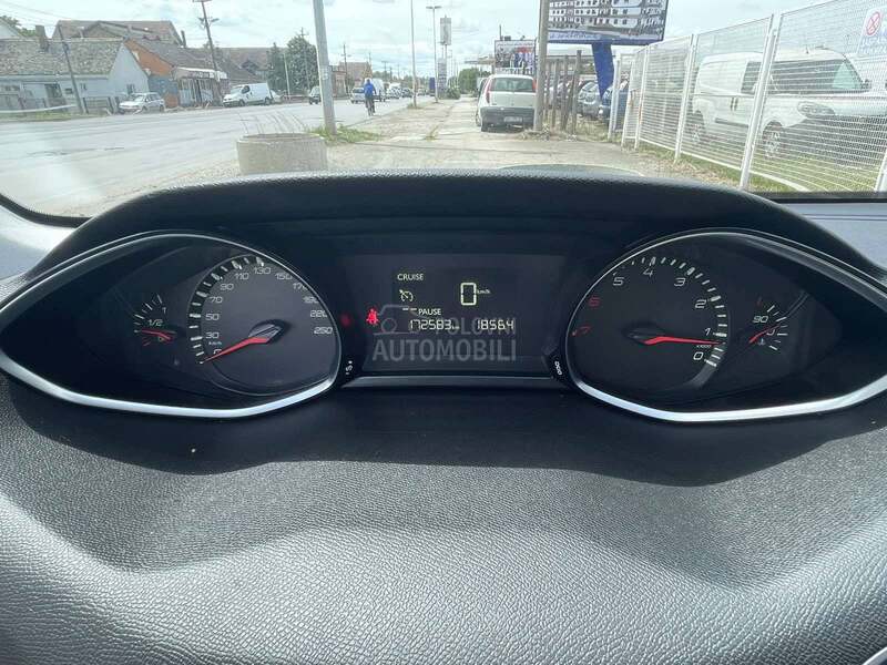 Peugeot 308 1.2 B.  N.O.V