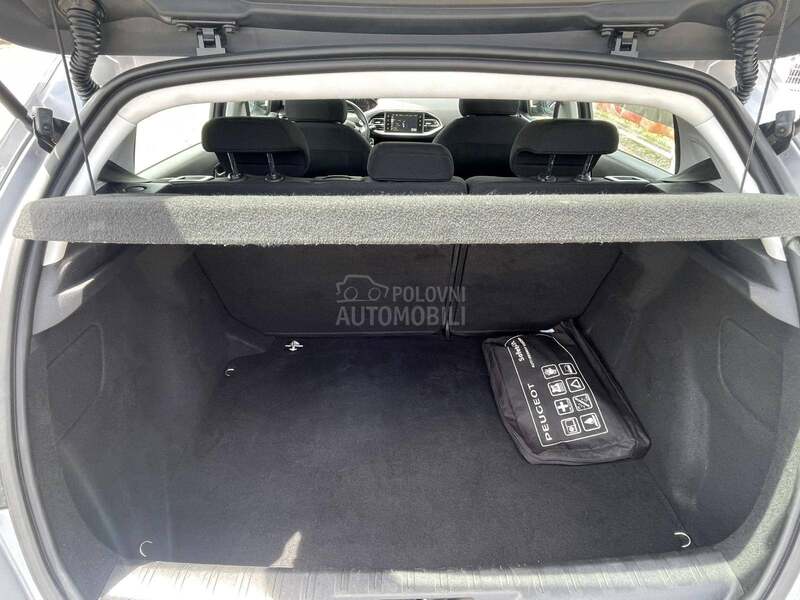 Peugeot 308 1.2 B.  N.O.V