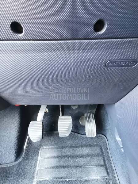 Peugeot 1007 