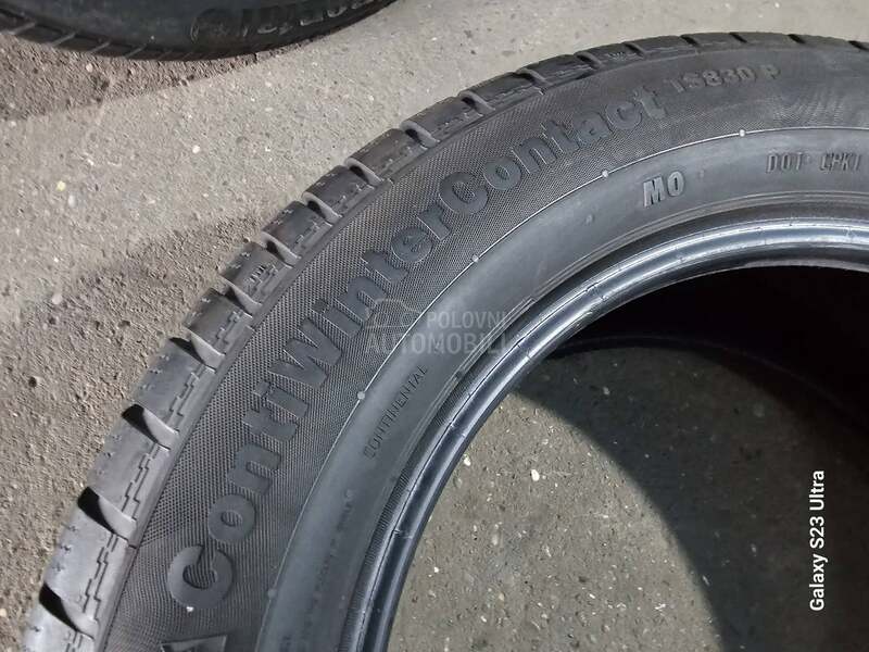 Continental 215/60 R17 Zimska