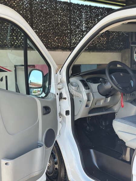 Renault Trafic Long