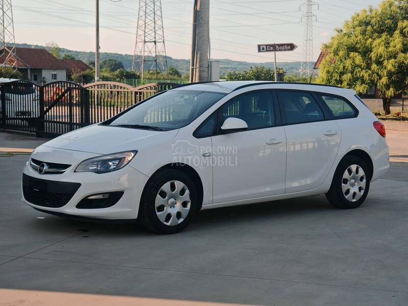 Opel Astra J 1.4 CH