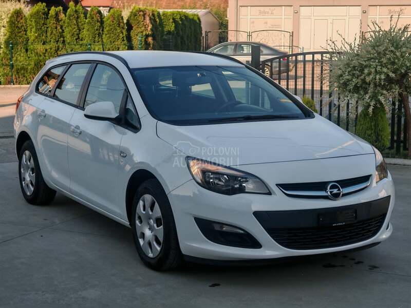 Opel Astra J 1.4 CH
