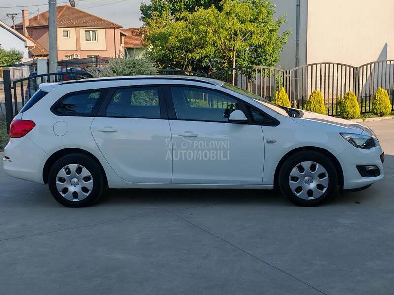Opel Astra J 1.4 CH