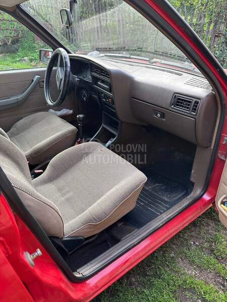 Opel Ascona 