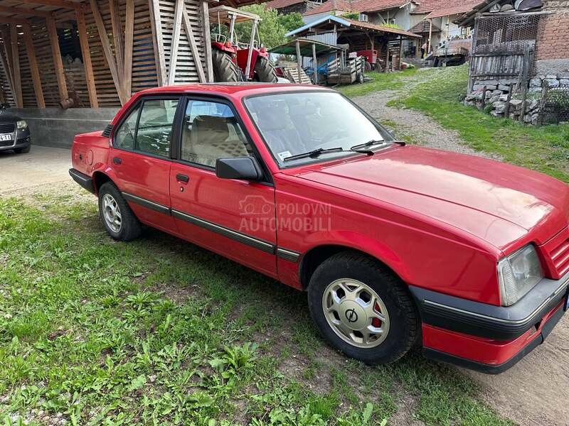 Opel Ascona 