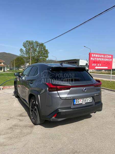 Lexus UX 250H