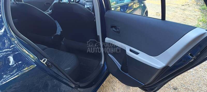 Toyota Yaris Terra Cool