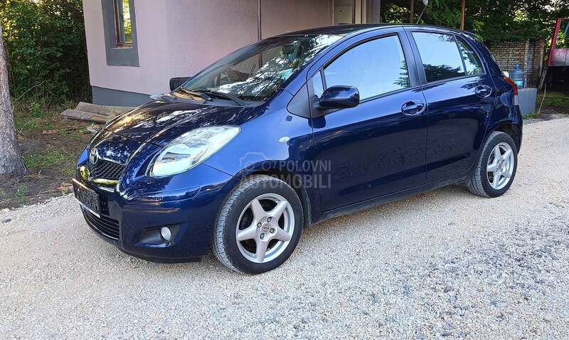 Toyota Yaris Terra Cool