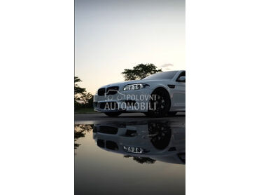 BMW M5 4.4