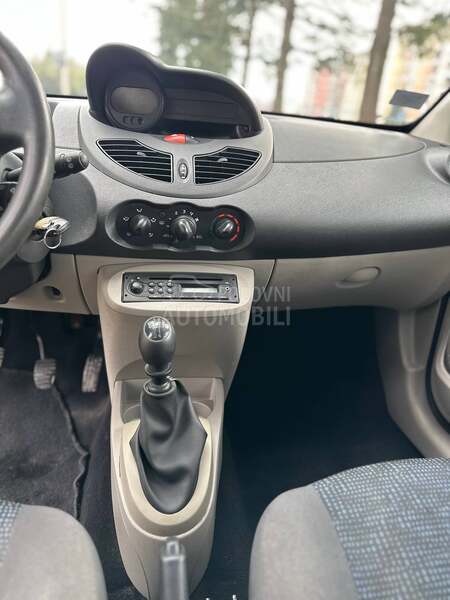 Renault Twingo 1.2 8v