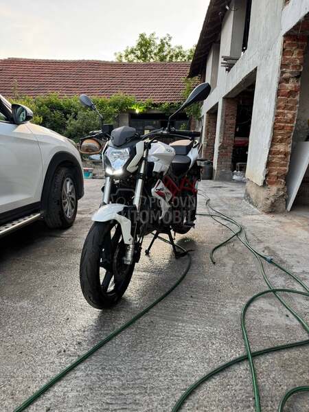Benelli Bn 125