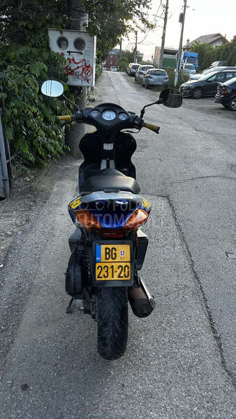 Honda x8r