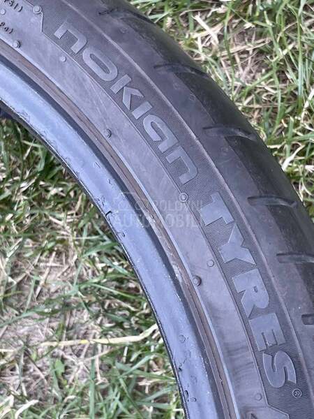 Nokian 235/35 R19 Letnja