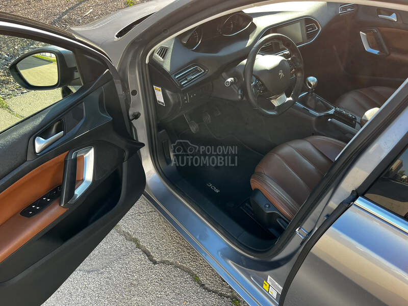 Peugeot 308 1.6 BLUEHDI KOŽA PAN