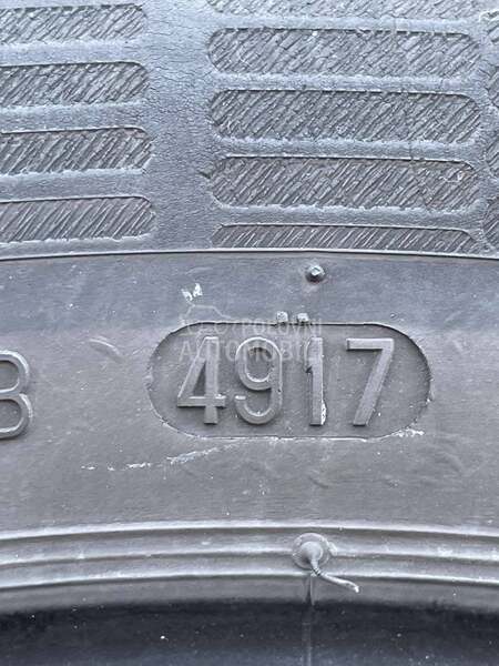 Continental 215/55 R17 Letnja