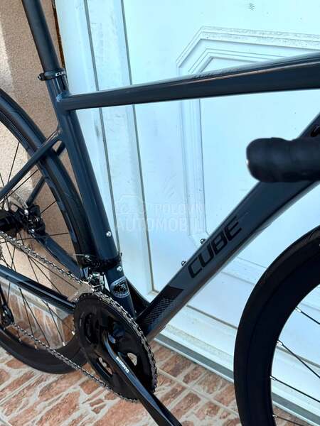 Cube AXIAL 28